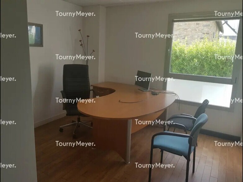 Bureau dans Betton à louer - Photo intérieure - Image 3 de 4