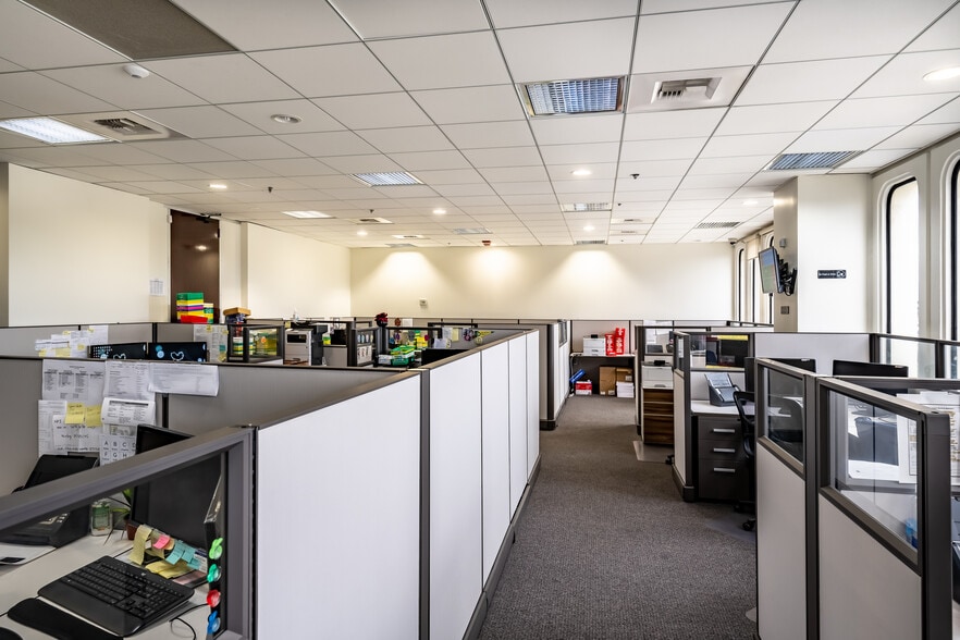 1910 W Sunset Blvd, Los Angeles, CA for lease - Building Photo - Image 1 of 19