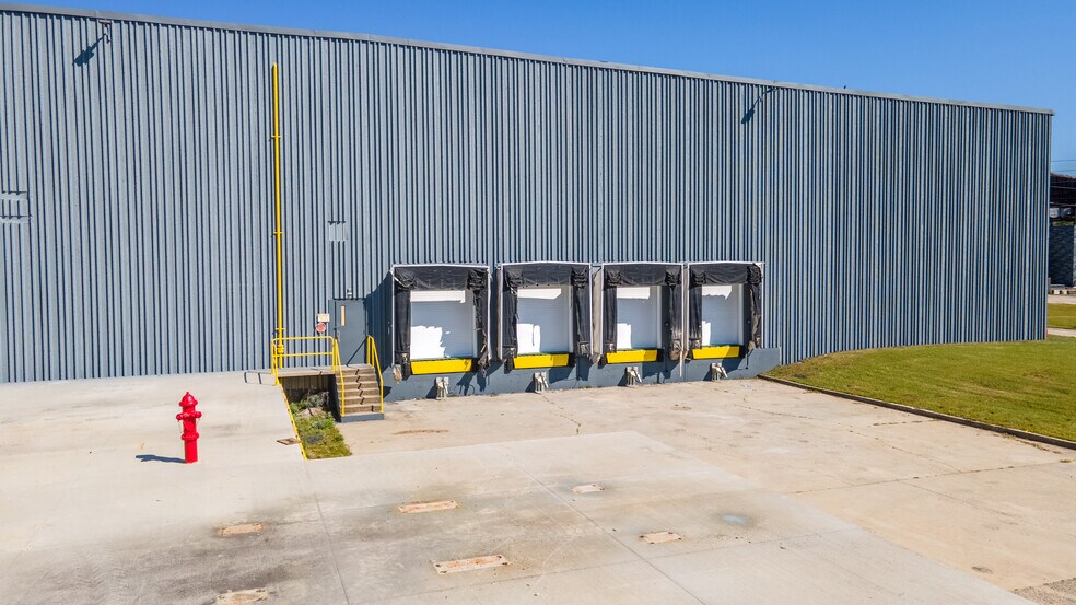 1885 Alamac Rd, Lumberton, NC à louer - Photo du bâtiment - Image 2 de 16