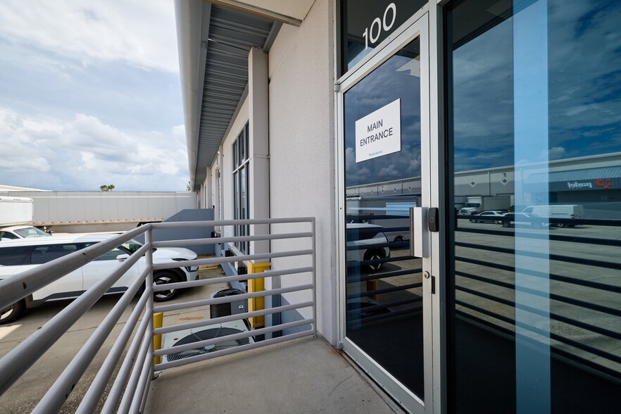 2507 Investors Row, Orlando, FL for lease - Building Photo - Image 3 of 55