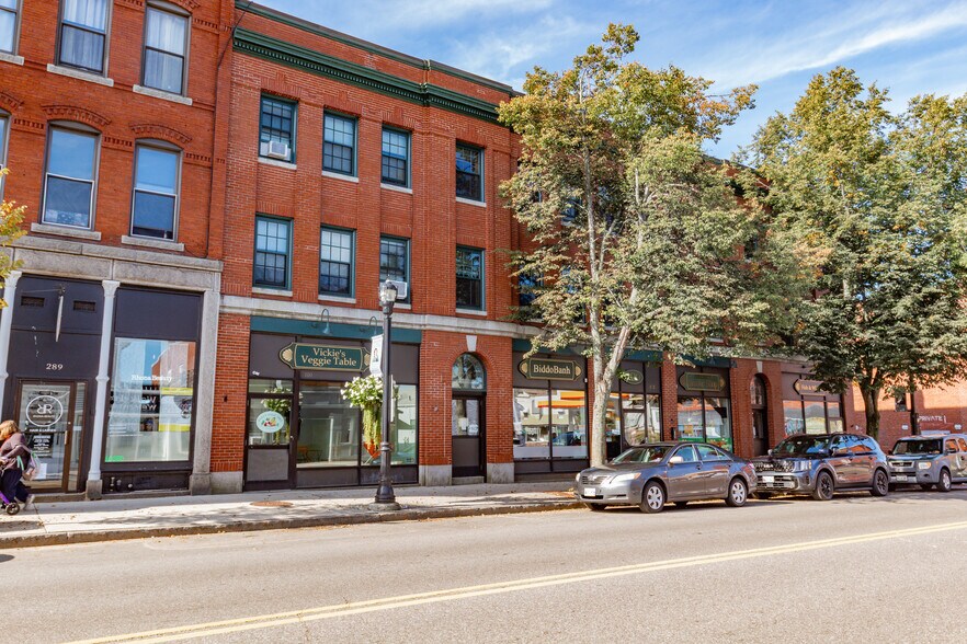 299 Main St, Biddeford, ME à louer - Photo du bâtiment - Image 1 de 17