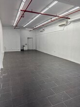 63112 Woodhaven Blvd, Rego Park, NY à louer Photo intérieure- Image 2 de 3