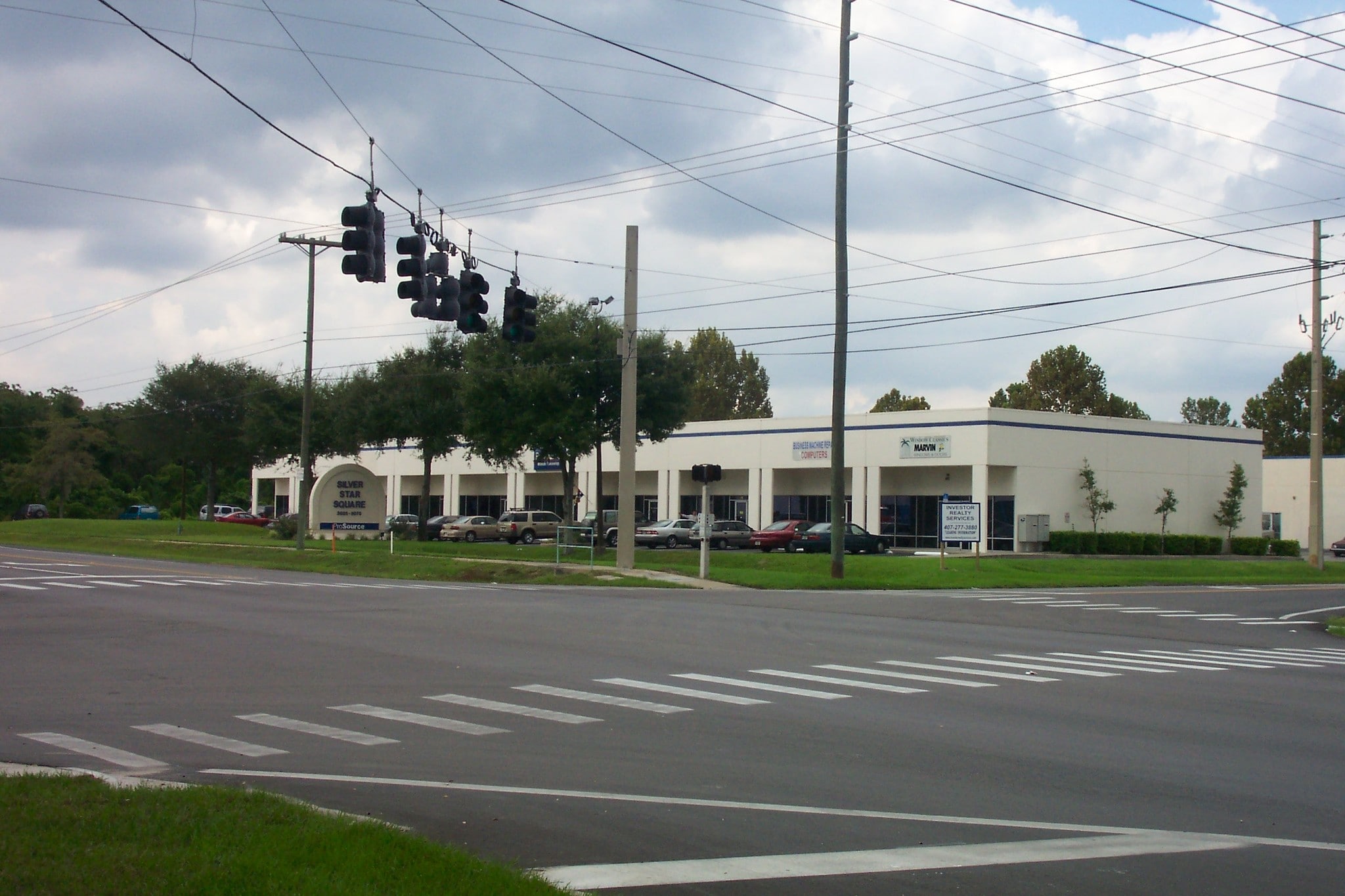 3025 Silver Star Rd, Orlando, FL for lease Primary Photo- Image 1 of 9