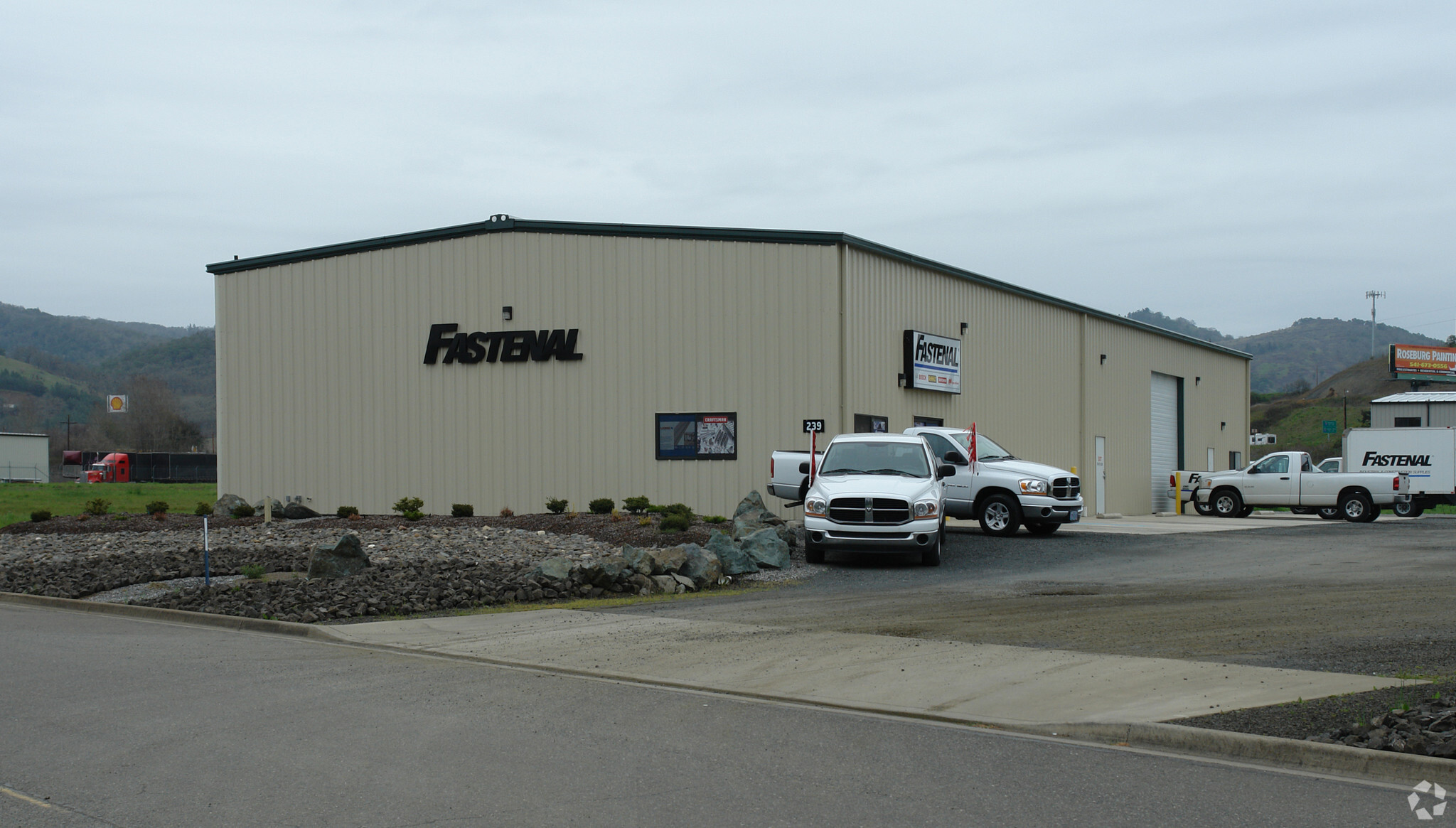 239 Industrial Dr, Roseburg, OR for lease Building Photo- Image 1 of 10