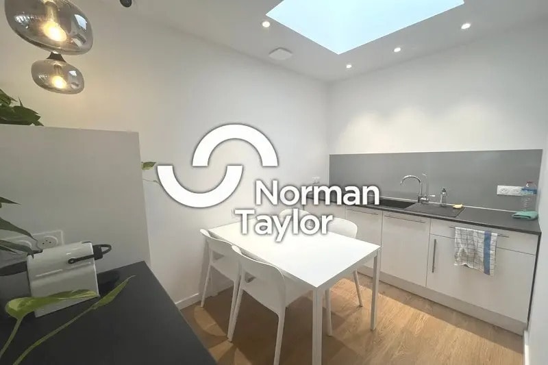 Office in Mauguio for lease - Interior Photo - Image 3 of 6