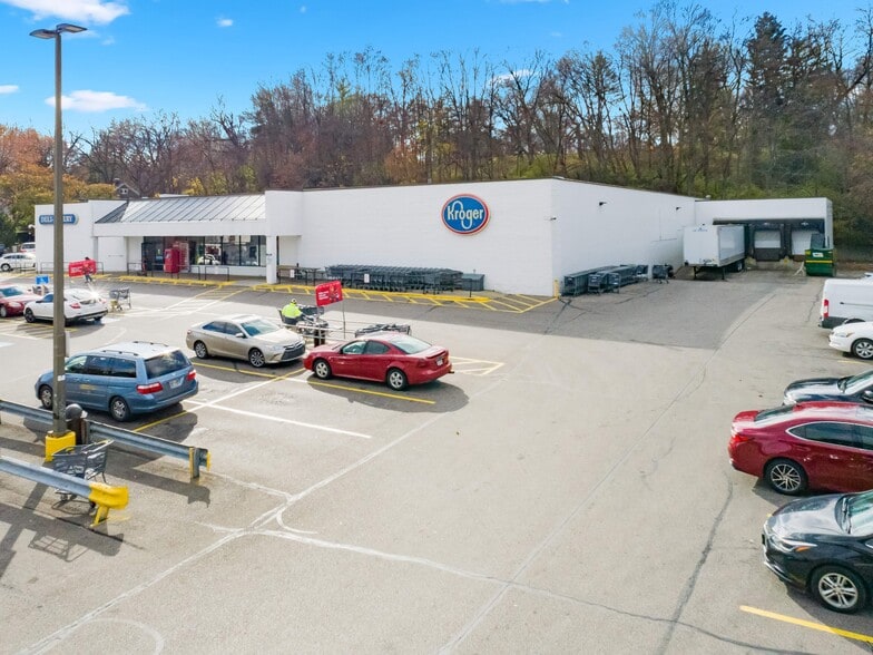 1555 Wayne Ave, Dayton, OH for sale - Building Photo - Image 3 of 6
