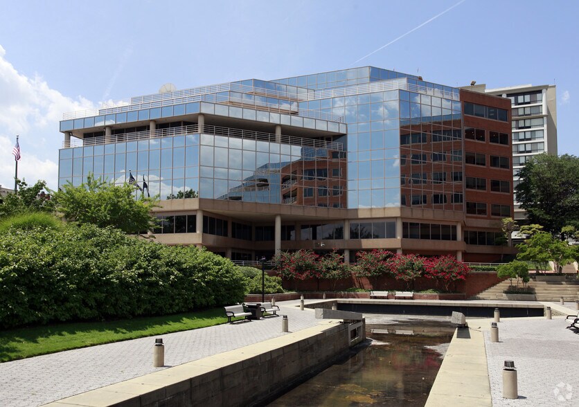 44 Canal Center Plz, Alexandria, VA for lease - Building Photo - Image 1 of 4