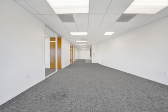 600 Anton Blvd, Costa Mesa, CA à louer Photo intérieure- Image 2 de 9