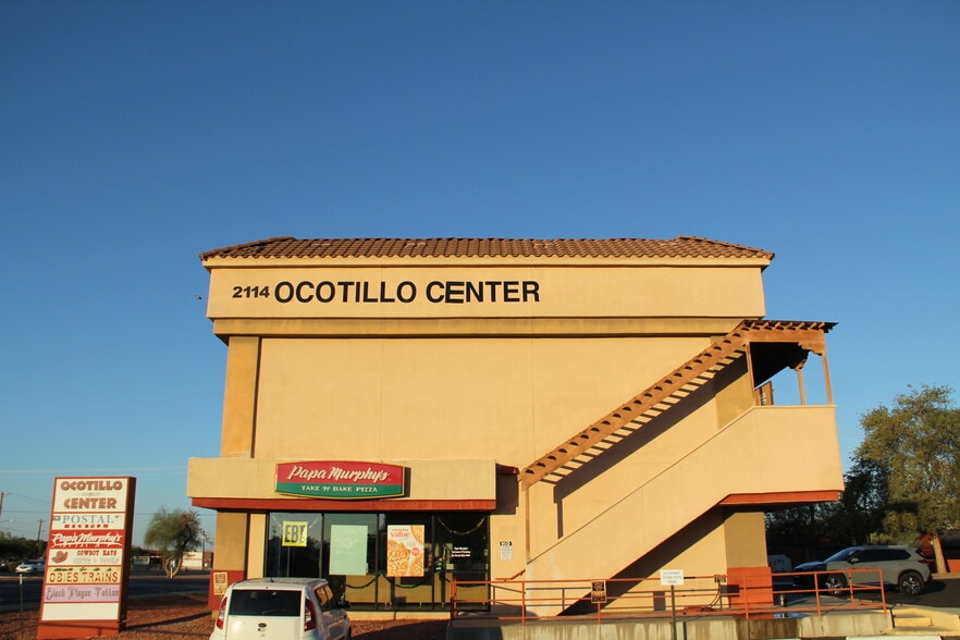 2114 W Apache Trl, Apache Junction, AZ à louer - Photo du bâtiment - Image 2 de 13