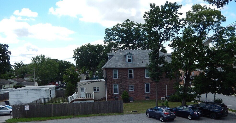 47 W Winona Ave, Norwood, PA à vendre - Photo du bâtiment - Image 2 de 3
