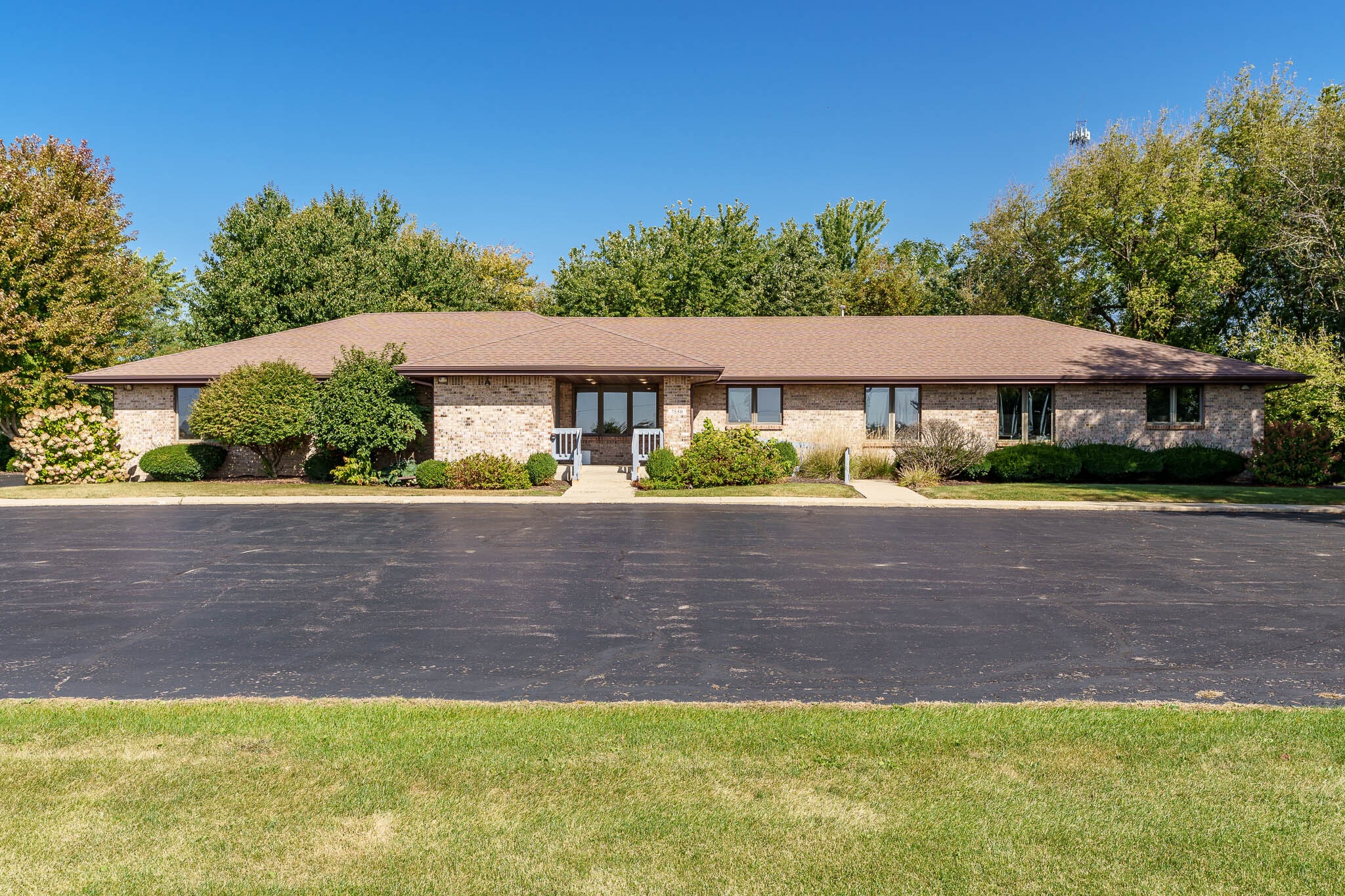 7550 Rote Rd, Rockford, IL à vendre Photo du bâtiment- Image 1 de 59