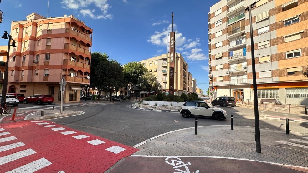 Retail in L'Alcúdia, Valencia for sale - Building Photo - Image 1 of 10