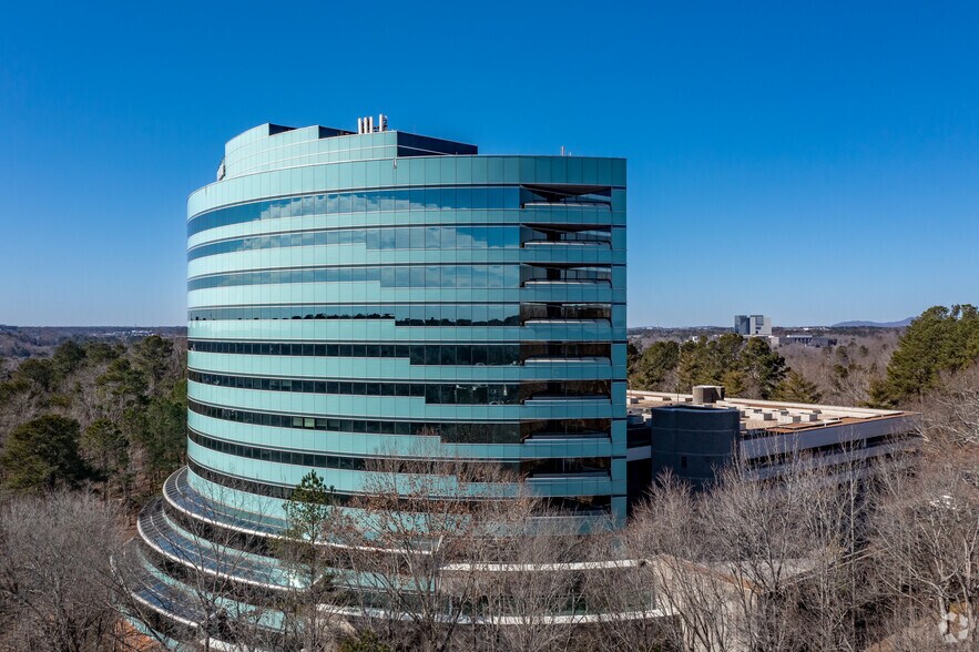 2000 Riveredge Pky NW, Atlanta, GA à louer - Photo du bâtiment - Image 2 de 7