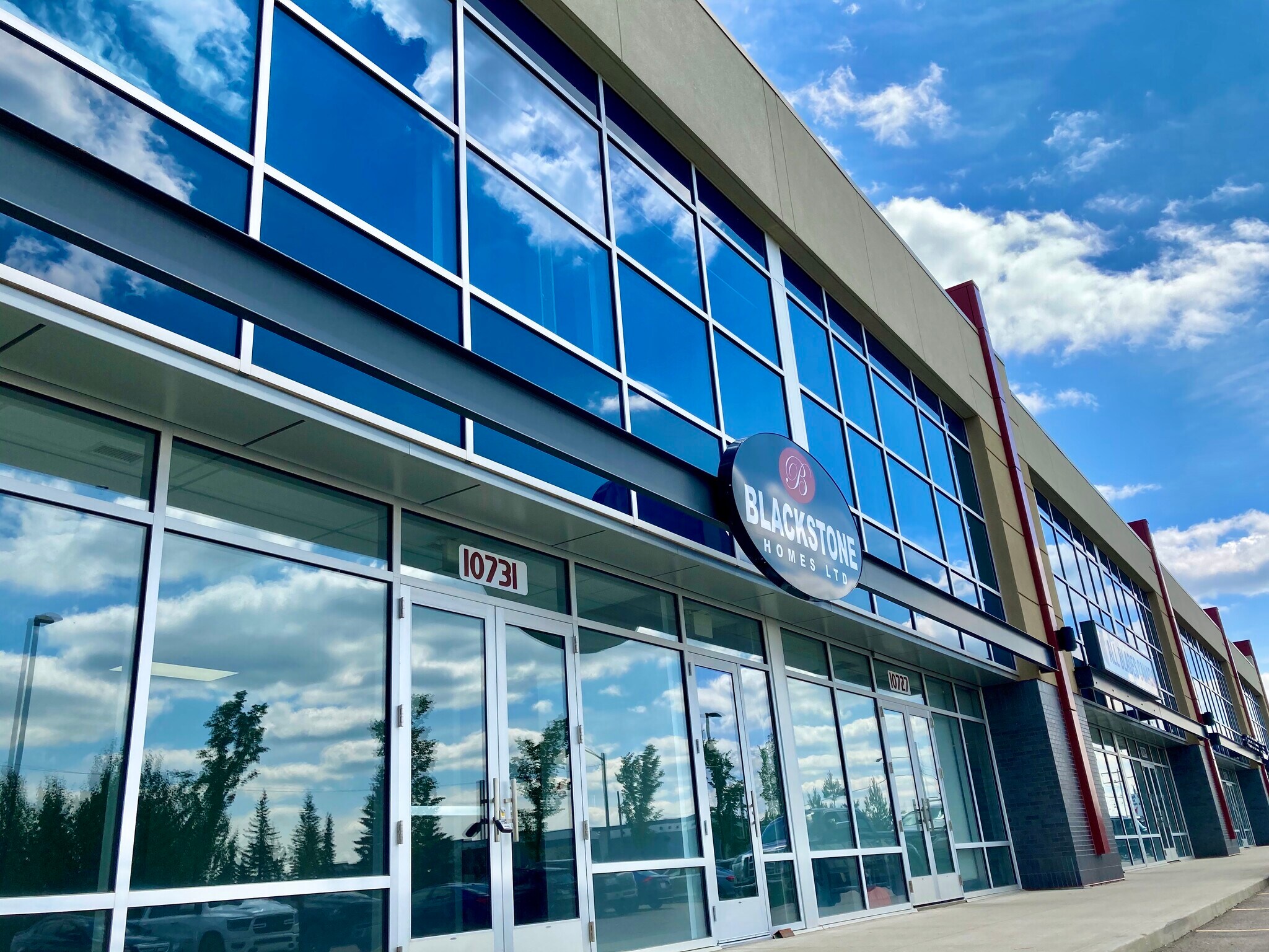 10731 184 St NW, Edmonton, AB à vendre Photo du bâtiment- Image 1 de 1