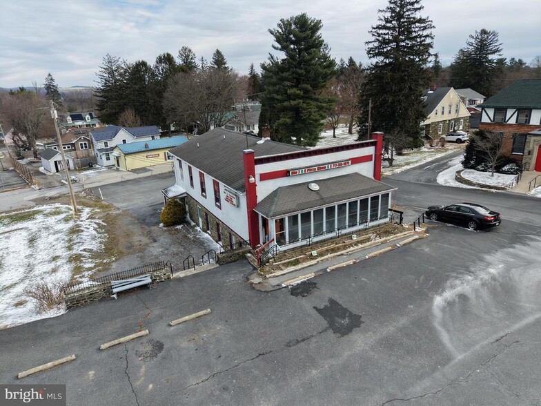 15083 Summit Plz, Blue Ridge Summit, PA for sale - Building Photo - Image 2 of 23