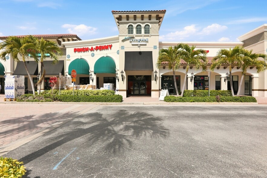 10020 Coconut Rd, Estero, FL à louer - Photo du bâtiment - Image 3 de 14