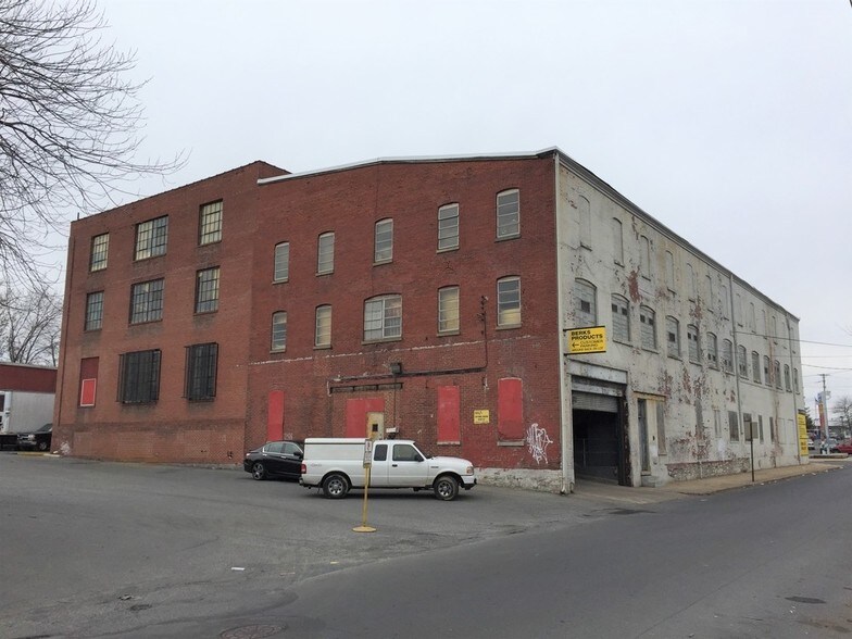 722 Spring St, Reading, PA à louer - Photo du bâtiment - Image 3 de 42