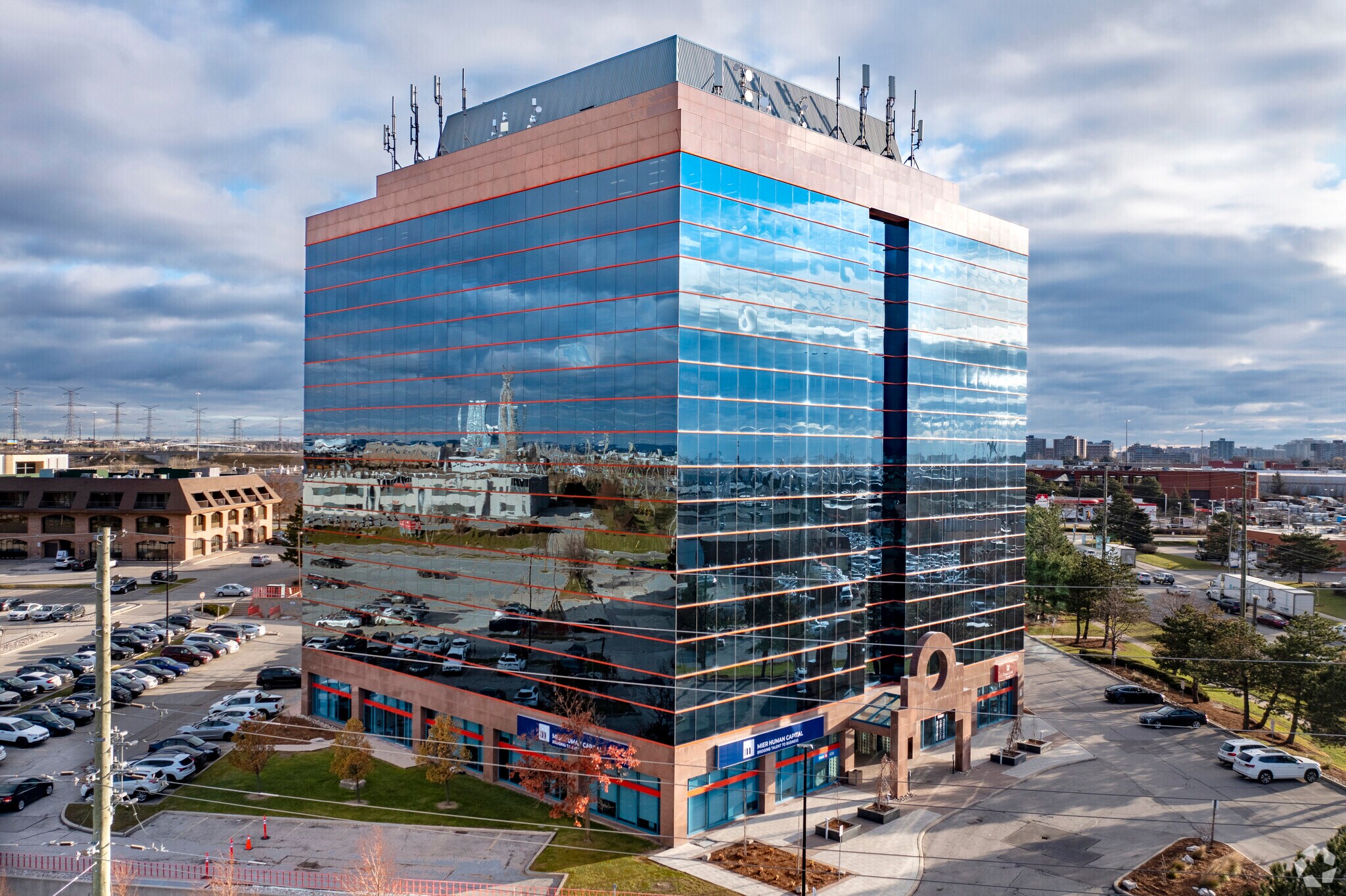 3700 Steeles Ave W, Vaughan, ON à louer Photo principale- Image 1 de 8