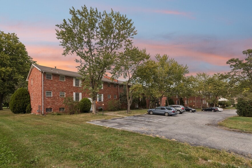 8000-8034 E 88th Ter, Kansas City, MO for sale - Building Photo - Image 1 of 47