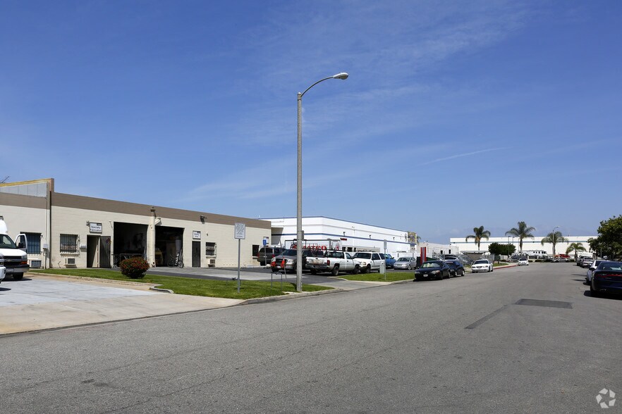 1660-1674 Industrial Ave, Norco, CA à louer - Photo du bâtiment - Image 3 de 3
