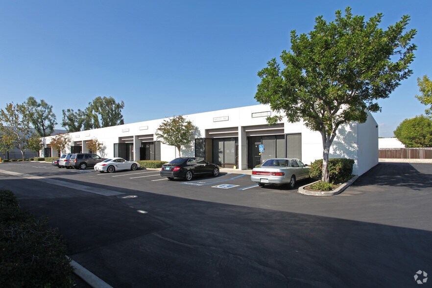 18301 E Valley Blvd, City of Industry, CA à louer - Photo principale - Image 1 de 7