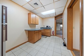 100 E Broadway Ave, Moses Lake, WA à louer Photo intérieure- Image 2 de 29
