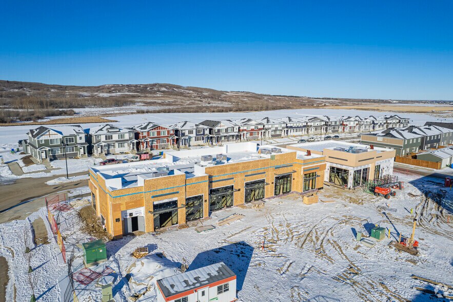 Creekside Blvd SW, Calgary, AB à vendre - Photo principale - Image 1 de 1