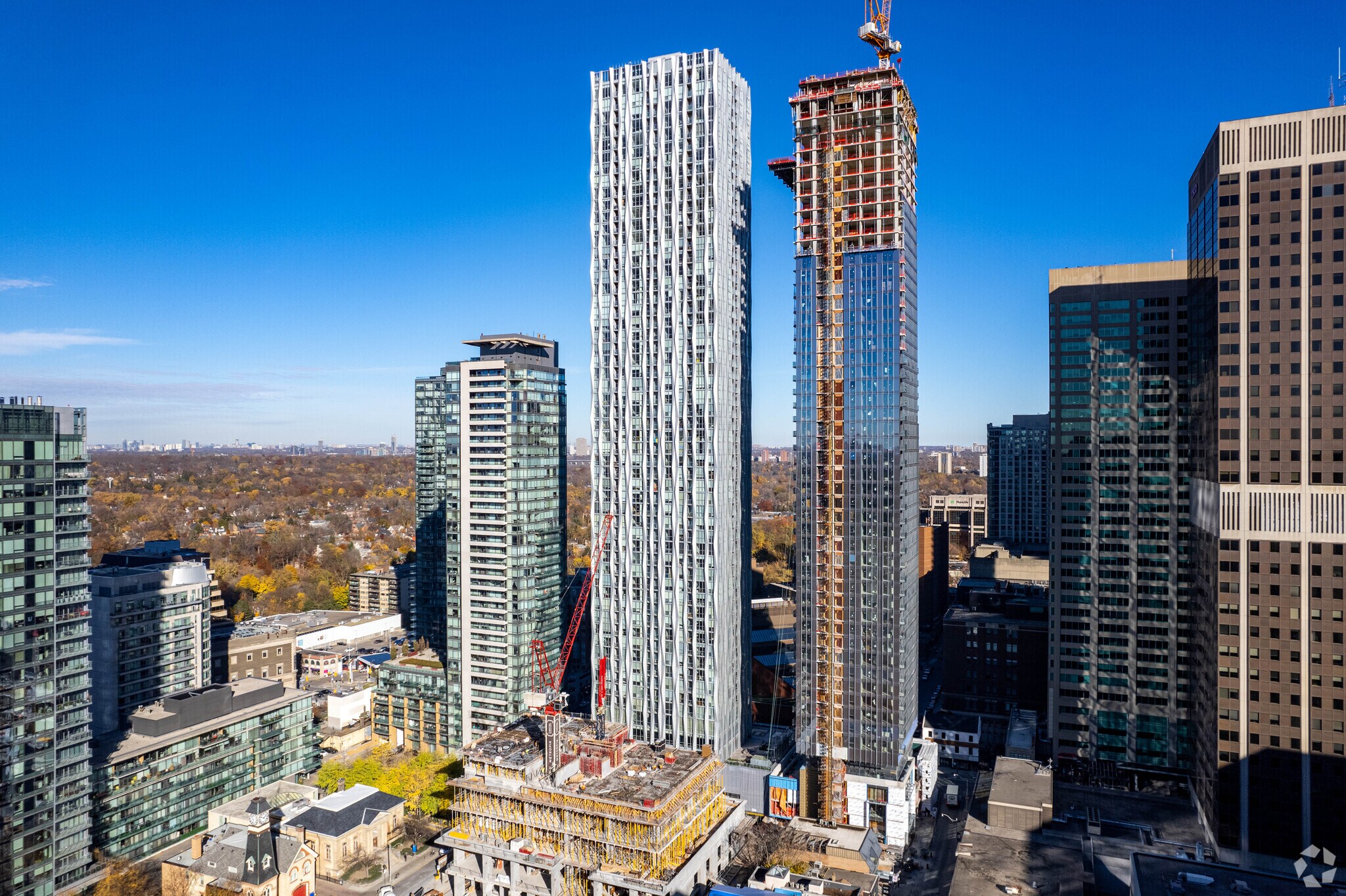 1 Yorkville Ave, Toronto, ON à vendre Photo principale- Image 1 de 1