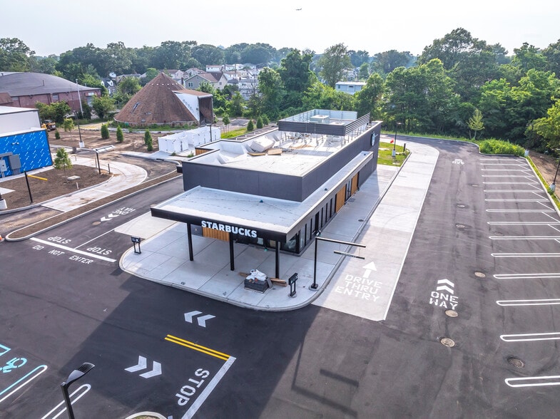 596 Franklin Ave, Franklin Square, NY for sale - Building Photo - Image 2 of 11