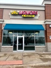 7221 State Park Rd, Fox Lake, IL à louer Photo intérieure- Image 1 de 3