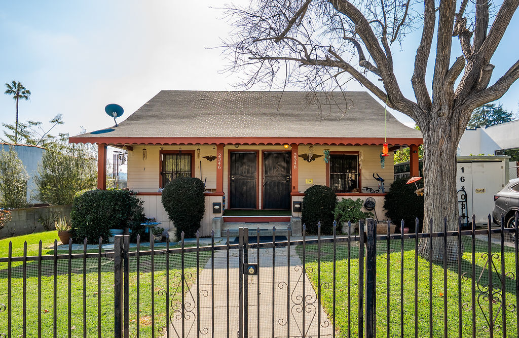 2346 Yosemite Dr, Los Angeles, CA for sale Primary Photo- Image 1 of 29