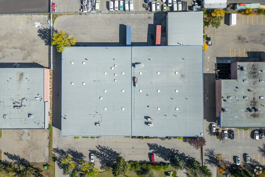 3526 26th St NE, Calgary, AB à louer - Aérien - Image 3 de 6