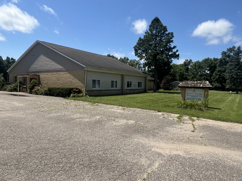 109 Mission Dr, Vicksburg, MI for sale - Building Photo - Image 2 of 15