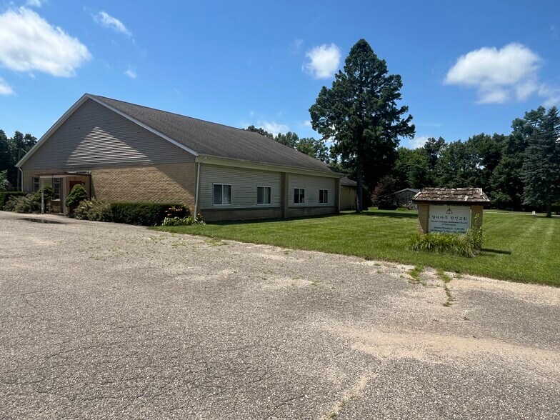109 Mission Dr, Vicksburg, MI à vendre - Photo du bâtiment - Image 2 de 15