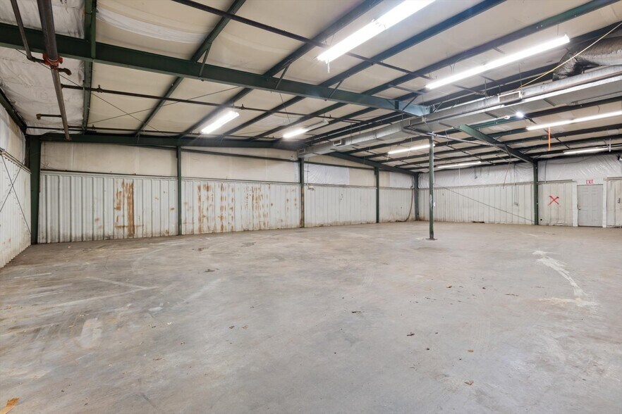 1811-1813 Old Estill Springs Rd, Tullahoma, TN à louer - Photo du bâtiment - Image 2 de 62