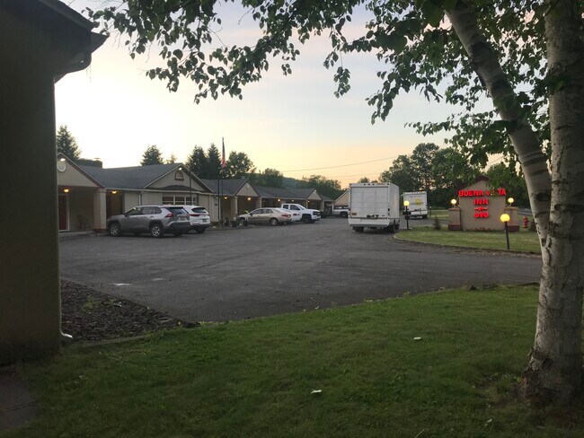 Plus de détails pour 18718 NY-28, Delhi, NY - Services hôteliers à vendre