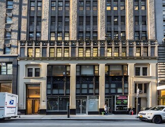Plus de détails pour 256 W 38th St, New York, NY - Commerce de détail à louer