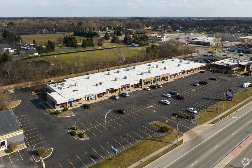 1855 S Reynolds Rd, Toledo, OH à louer - Aérien - Image 3 de 8