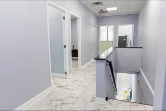 10354 S Harlem Ave, Palos Hills, IL for lease Interior Photo- Image 2 of 7