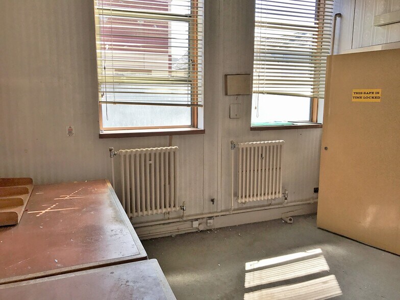 61 Bank St, Lochgelly à louer - Photo du bâtiment - Image 3 de 7