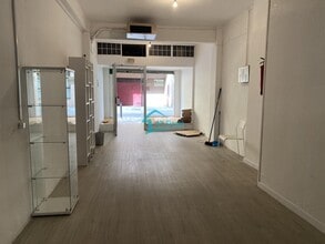 Retail in Sant Boi de Llobregat, Barcelona for lease Interior Photo- Image 2 of 10