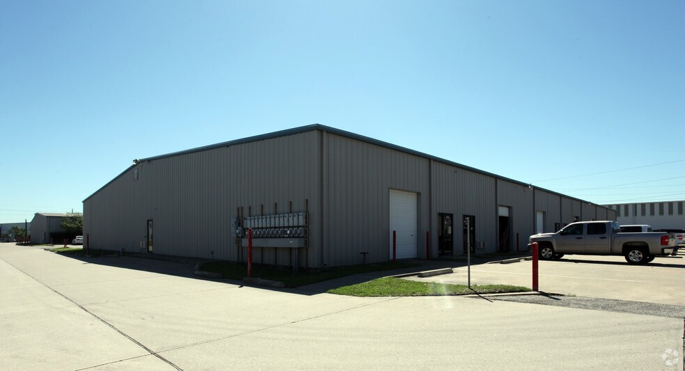 2121 Brittmoore Rd, Houston, TX à louer - Photo du bâtiment - Image 3 de 13