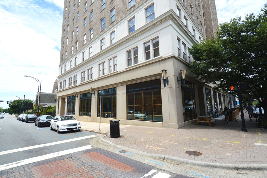 310 W 4th St, Winston-Salem, NC for sale - Building Photo - Image 1 of 1