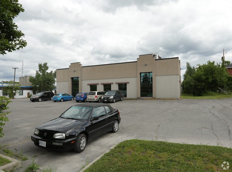 248 McArthur Av, Ottawa, ON à vendre - Photo du bâtiment - Image 3 de 3