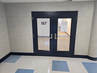 Plus de détails pour 157 Concord Plaza Shopping Ctr, Saint Louis, MO - Commerce de détail à louer