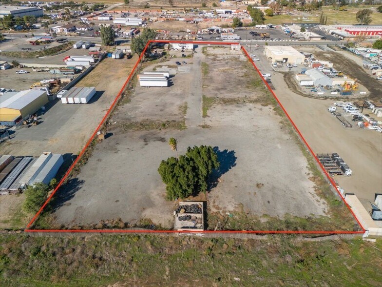 2550 Rubidoux Blvd, Riverside, CA à vendre - Photo du bâtiment - Image 3 de 5