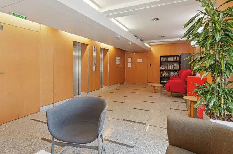 137-139 Rue De L'Universite, Paris à louer - Hall d’entrée - Image 3 de 10