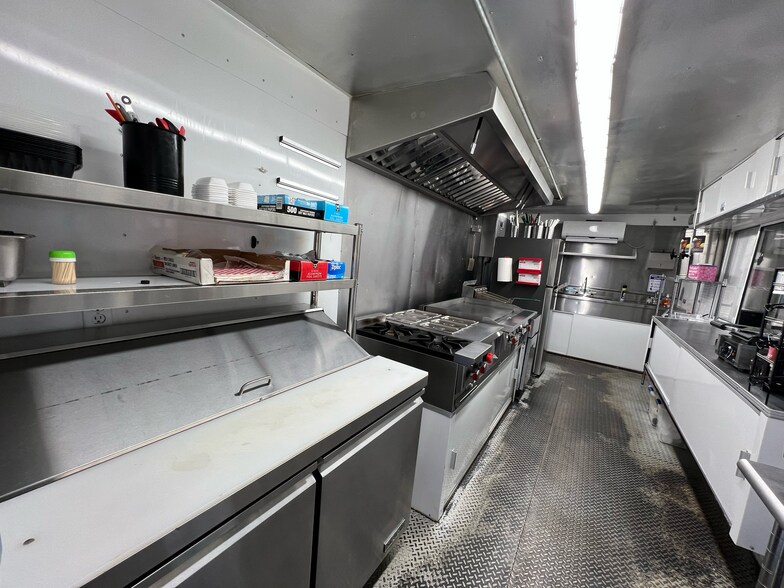 300 E Magnolia Ave, Geneva, AL à vendre - Photo du bâtiment - Image 2 de 24