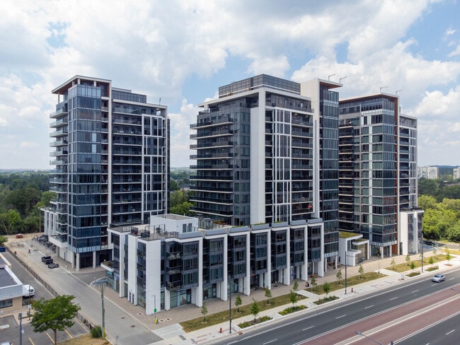 More details for 9610-9612 Yonge St, Richmond Hill, ON - Multifamily for Sale