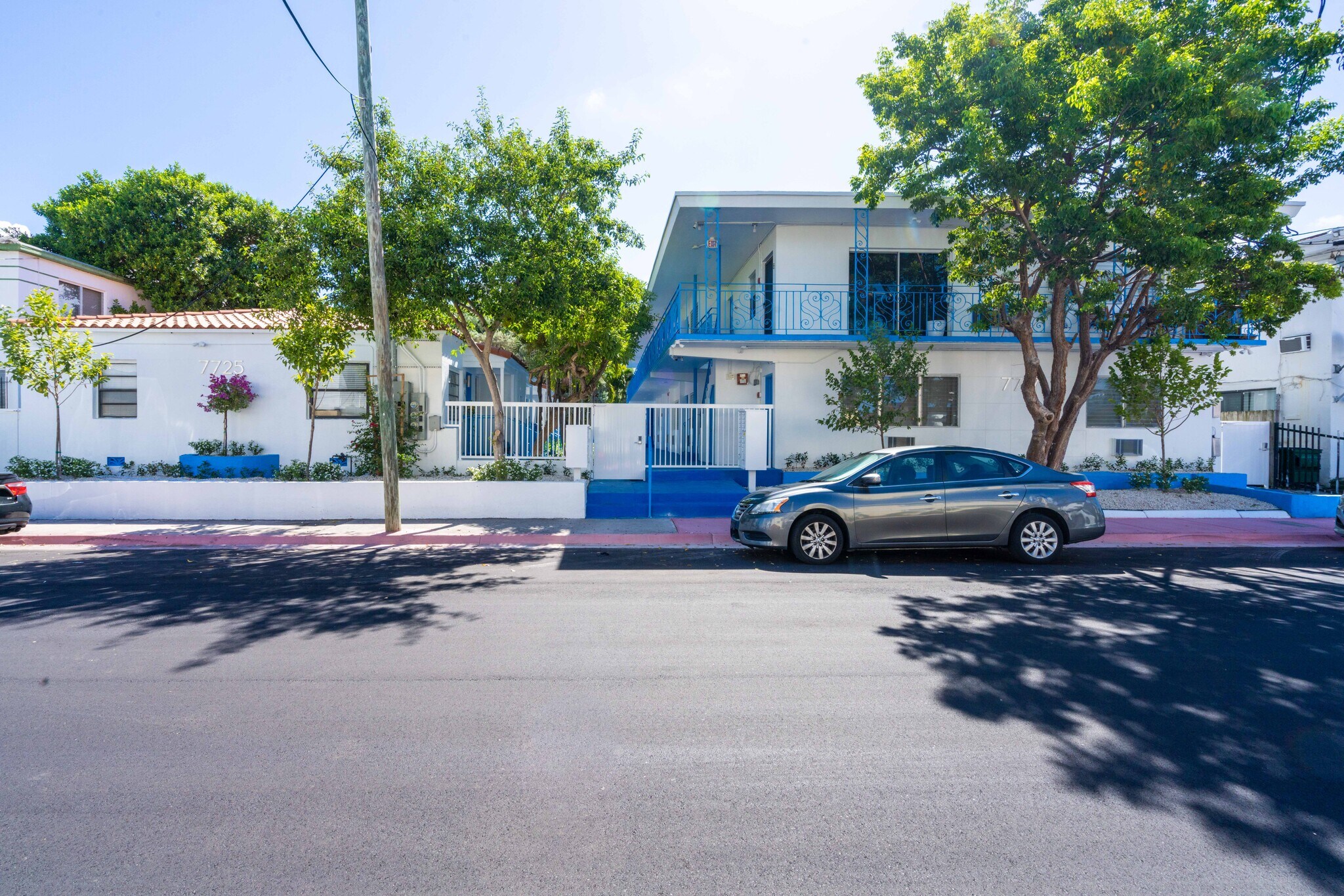 7717 Byron Ave, Miami Beach, FL à vendre Photo principale- Image 1 de 19